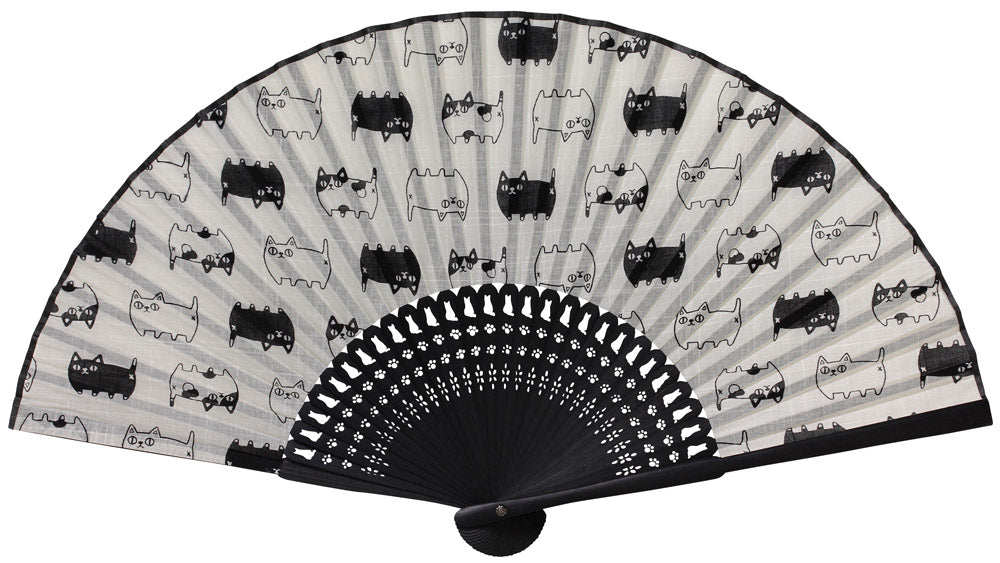Sensu (a folding fan) three cats black