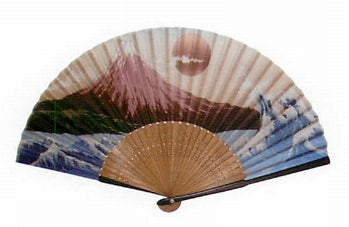 Sensu (a folding fan) tr3